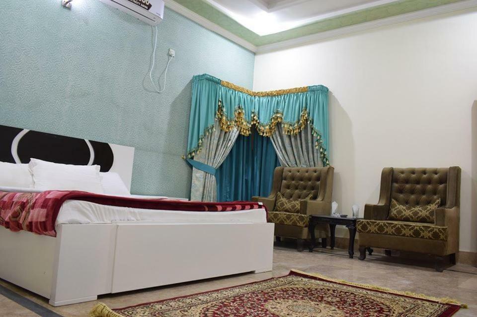 Royal Emirates Residence Аботабад Екстериор снимка